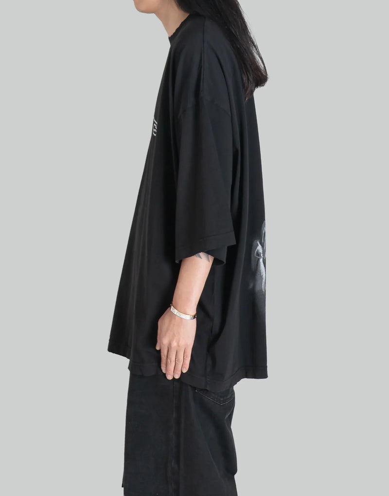 032C - 'HANSEL AND GRETEL'' OVERSIZED T-SHIRT - 082plus