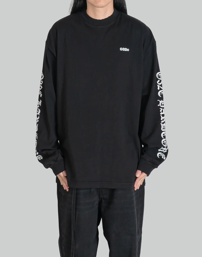 032C - ''HARDCORE SINCE 2001'' LONGLSEEVE - 082plus