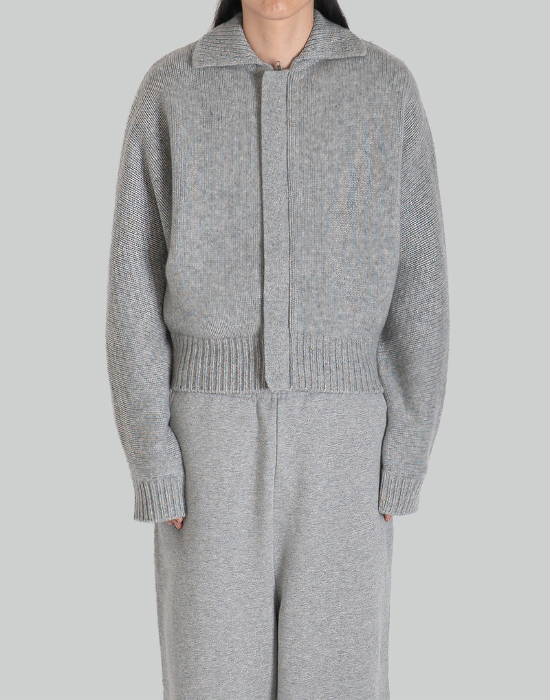 entire studios - MARLA BOMBER - 082plus