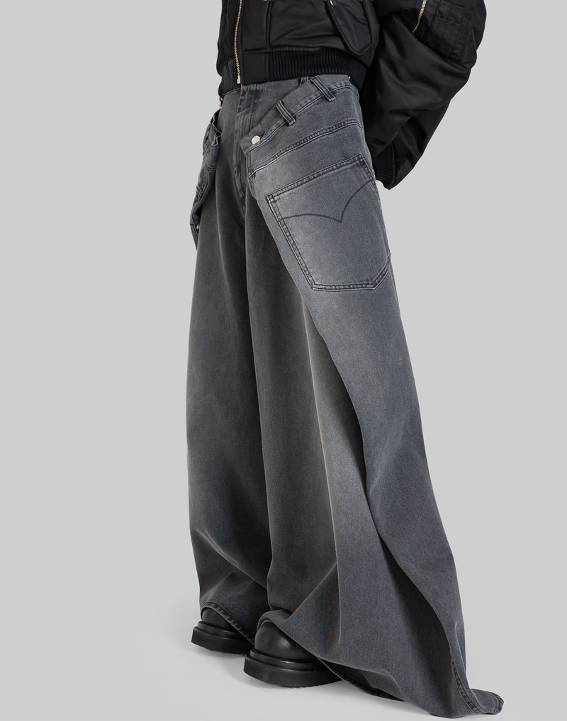 MAXI x MAXI x MAXI JEANS