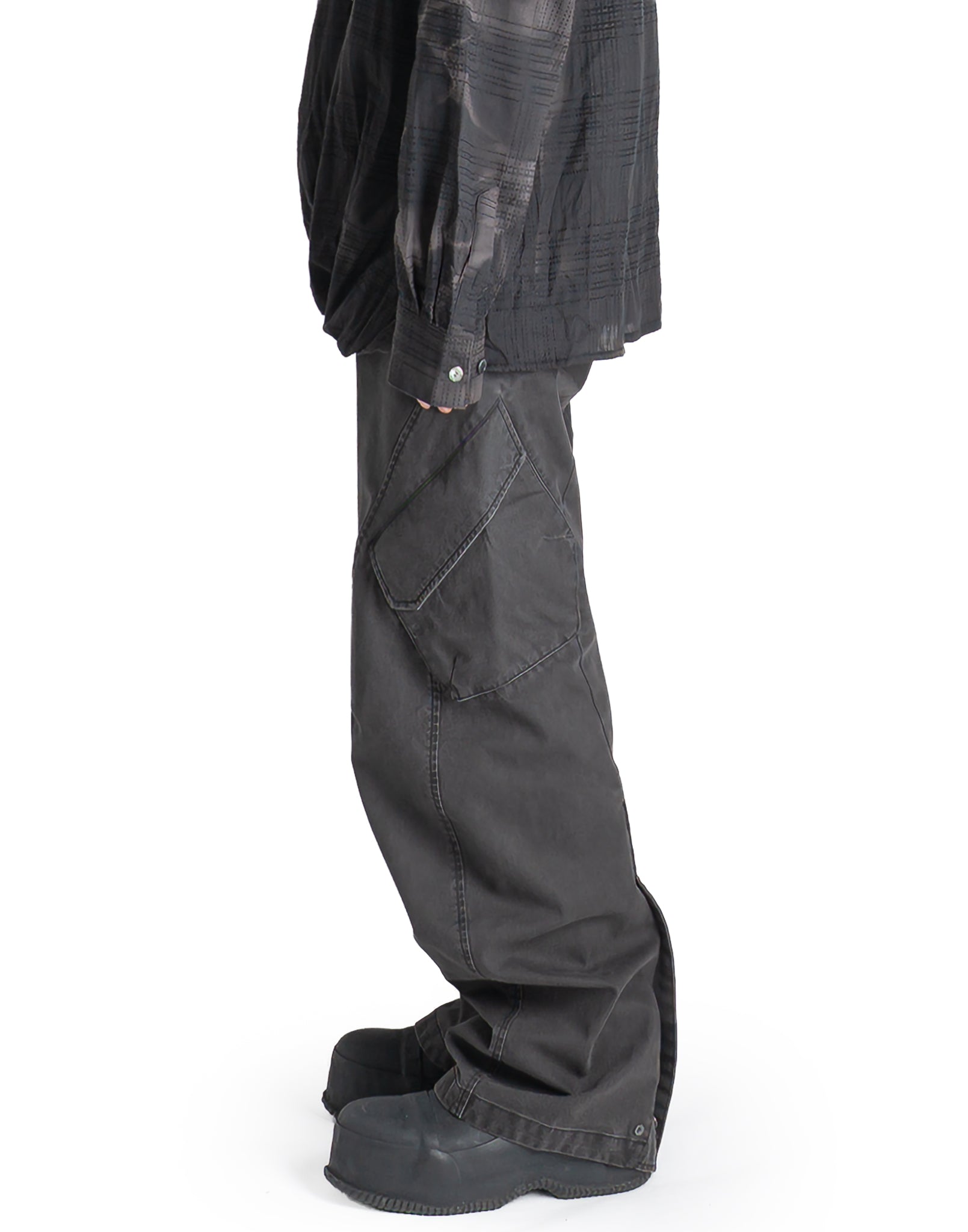 JiyongKim - x KOLON SPORT MULTI-POCKET TROUSERS - 082plus