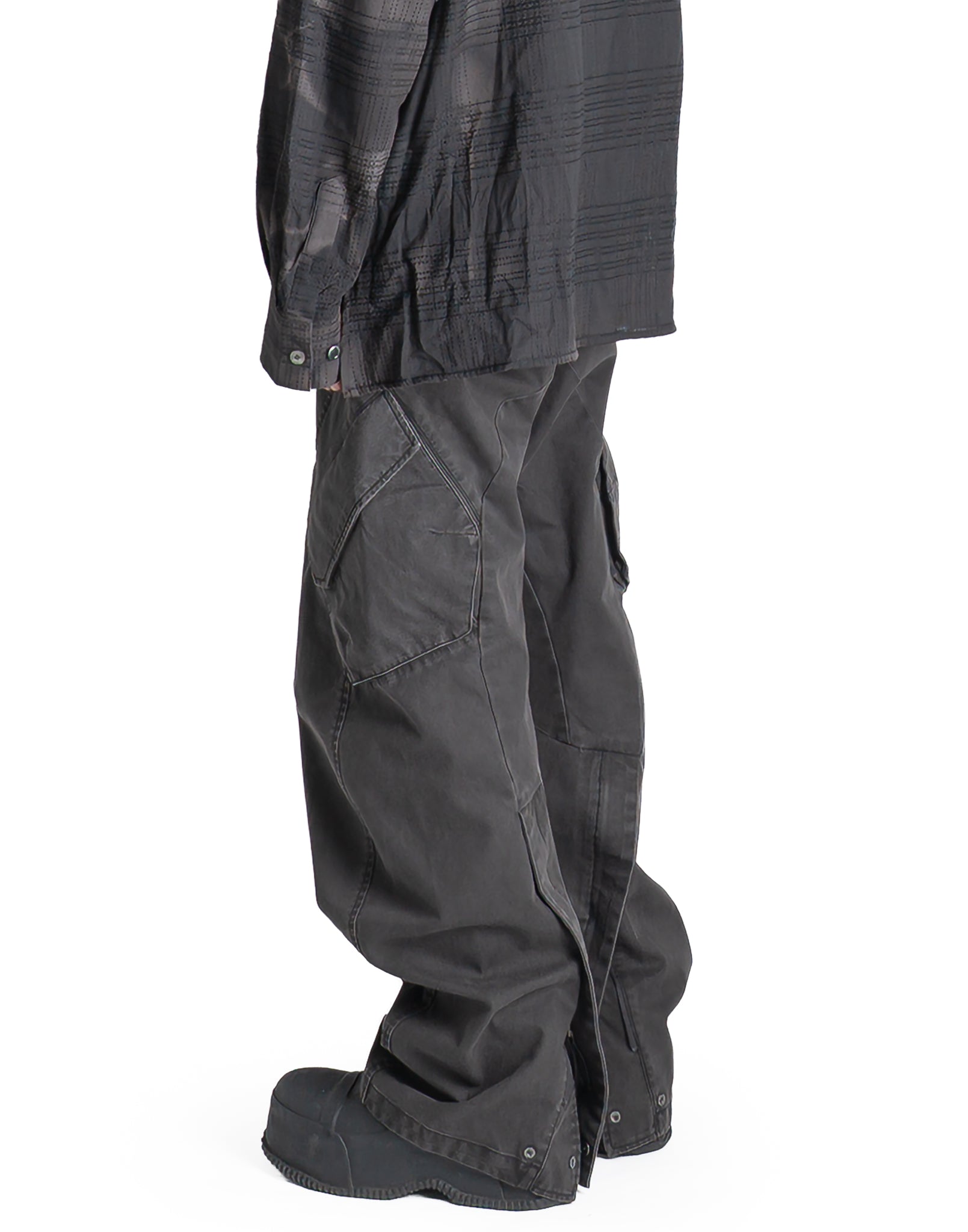 JiyongKim - x KOLON SPORT MULTI-POCKET TROUSERS - 082plus