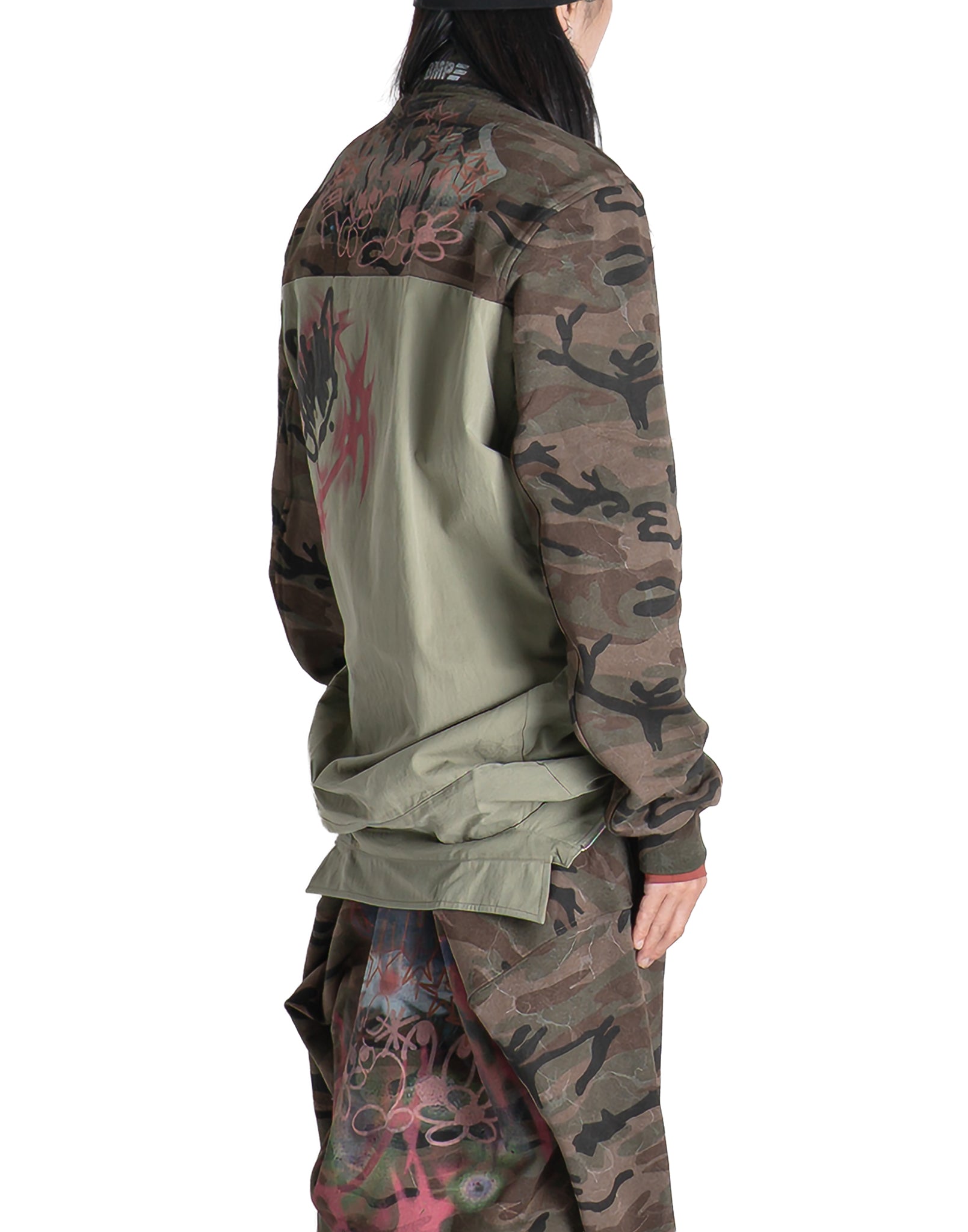 SANKUANZ - GRAFFITI PRINT SPLICED CAMO JACKET - 082plus