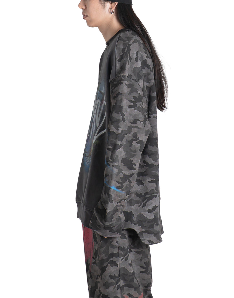 SANKUANZ - SPLICED CAMO GRAFFITI PRINT SWEATSHIRT - 082plus
