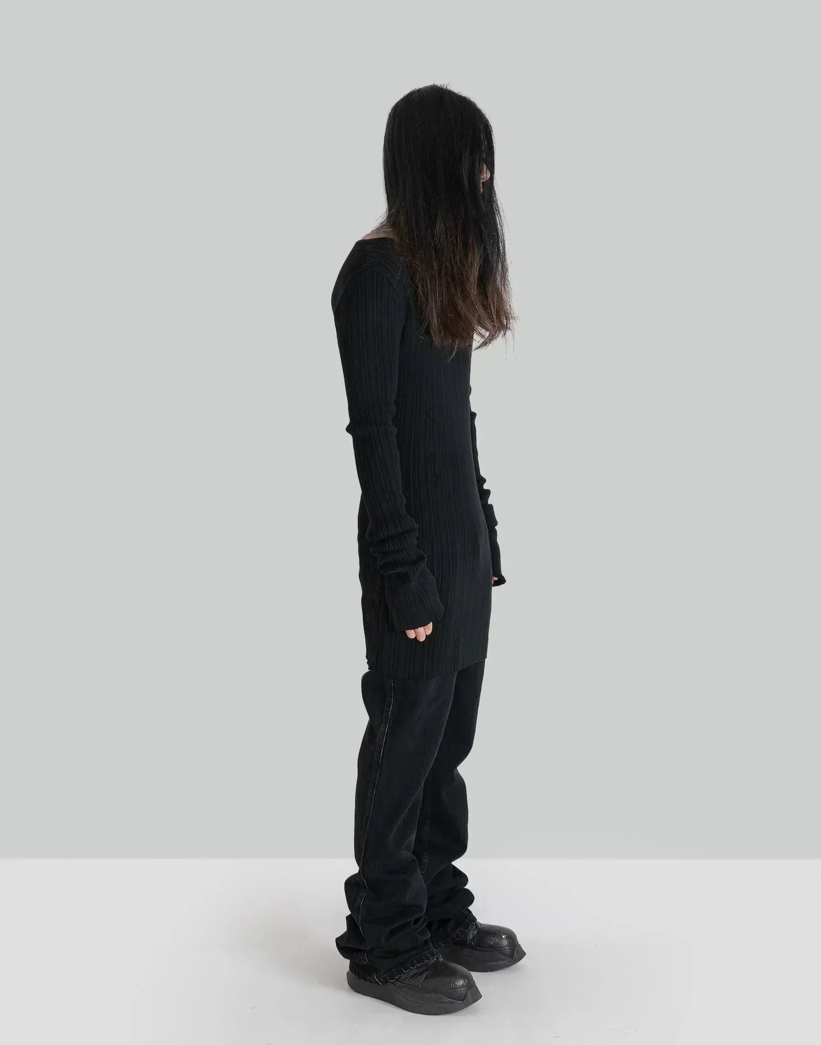 【関税込み】Entire Studios ブラック Slim-Flared ジーンズ entire studios (エンタイア スタジオ) / SLIM FLARED JEANS