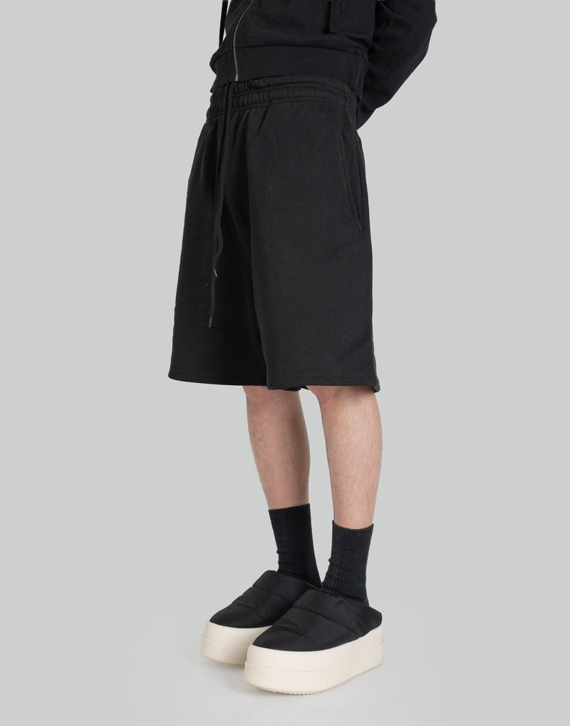 STANDARD SWEATSHORT