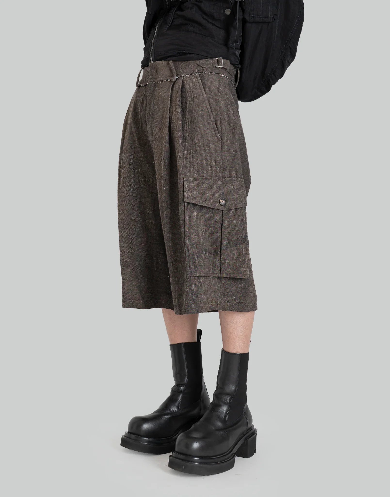 JiyongKim SUN-BLEACHED MULTI POCKET HALF TROUSERS – 082plus
