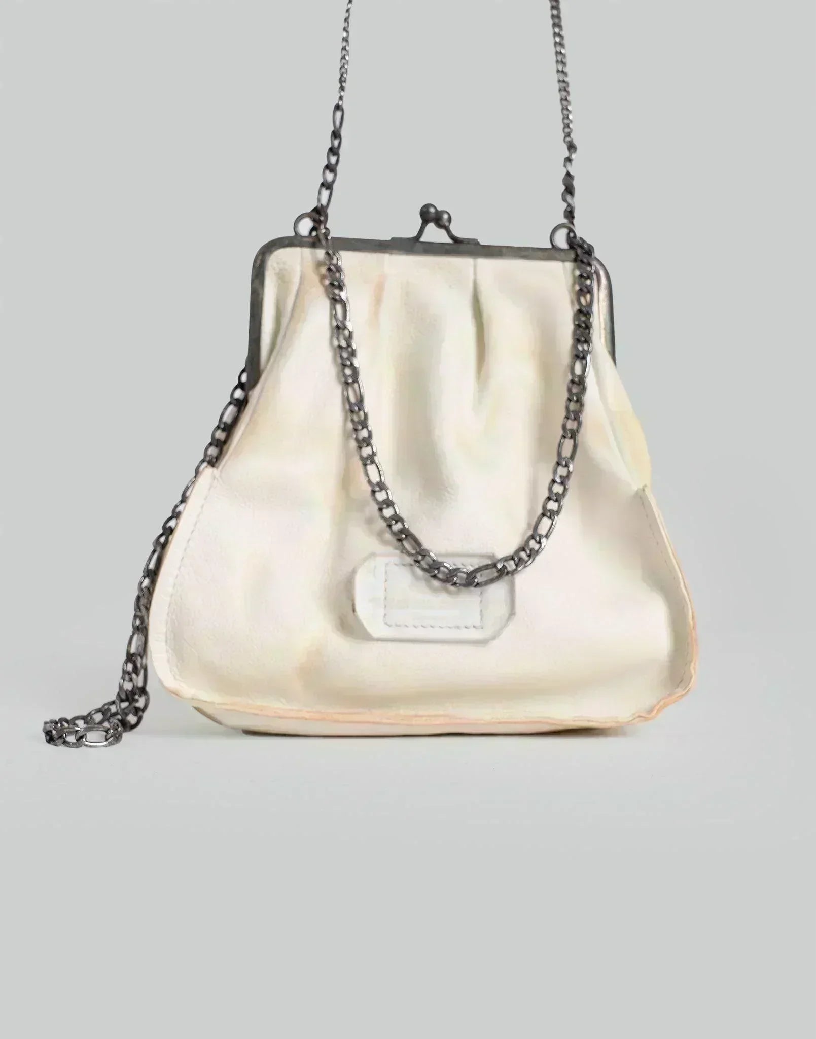 professor.E Topsy-turvy Clasp bag – 082plus 